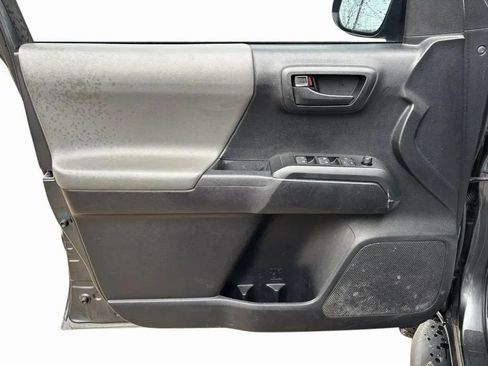 Used 2020 Toyota Tacoma SR image 20