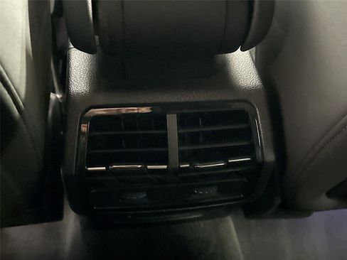 Certified 2025 Audi Q3 2.0T Premium w/ Convenience Package image 26