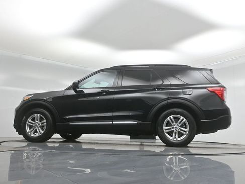 Certified 2022 Ford Explorer XLT image 53