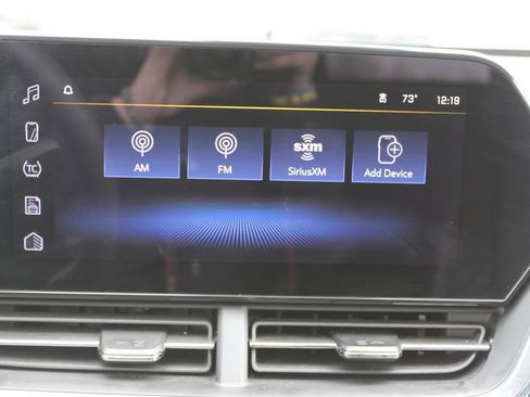 Used 2025 Chevrolet Trax LT image 39