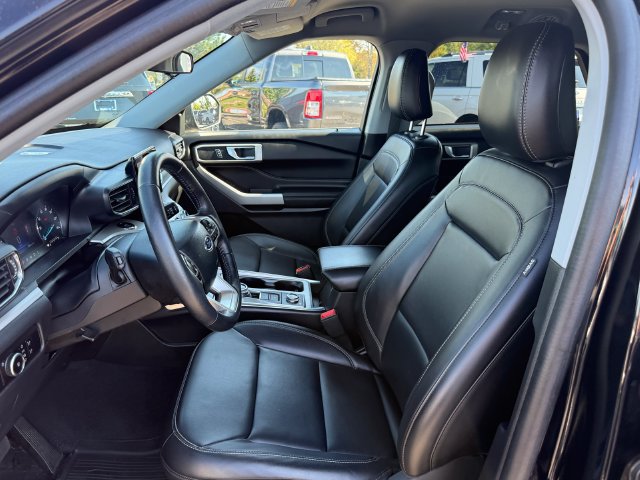 Certified 2023 Ford Explorer XLT w/ Equipment Group 202A AWD/4WD image 6