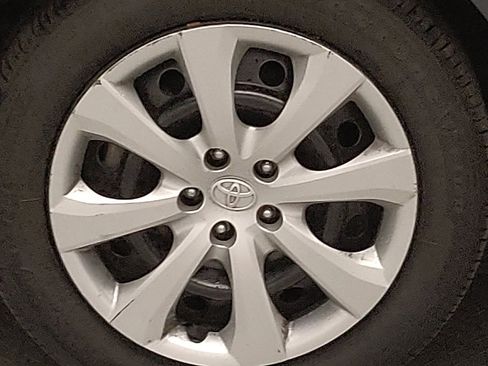 Used 2024 Toyota Corolla LE FWD image 31