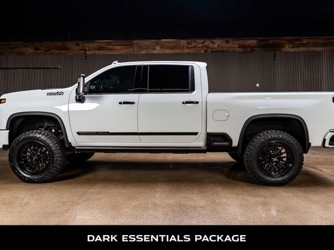 Used 2025 Chevrolet Silverado 2500 High Country w/ LPO, Dark Essentials Package image 6
