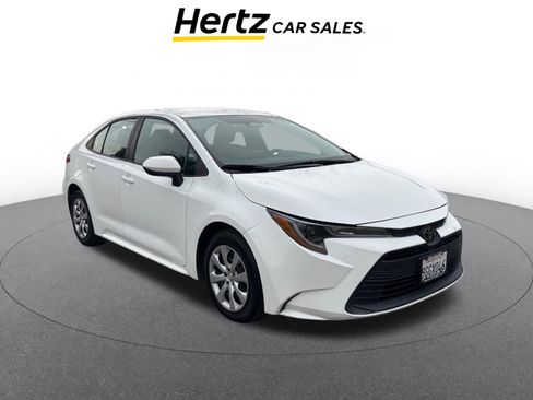 Used 2023 Toyota Corolla LE image 1