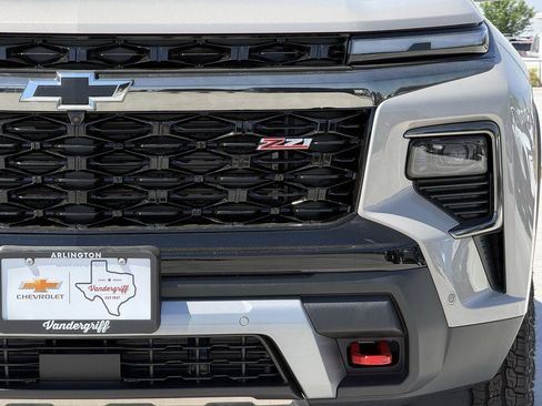 New 2026 Chevrolet Traverse Z71 w/ Enhanced Driving Package image 8