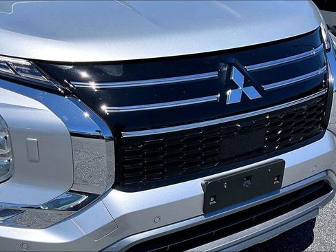 Used 2025 Mitsubishi Outlander SE AWD/4WD image 33