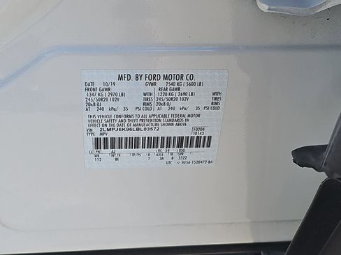 Used 2020 Lincoln Nautilus Reserve image 25