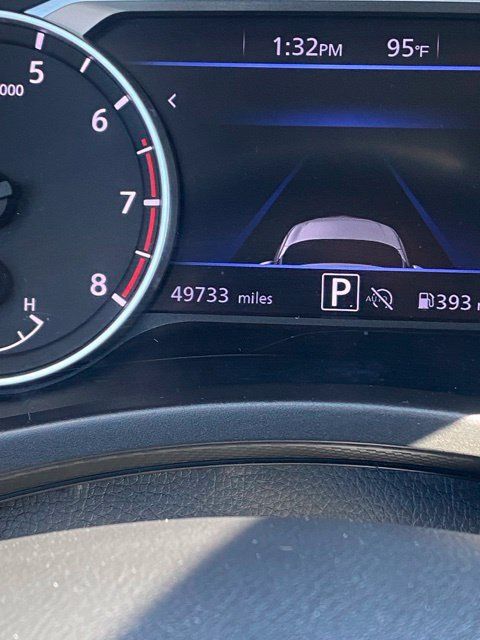 Used 2025 Nissan Sentra SV FWD image 14