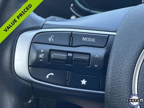 Used 2024 Kia Sportage EX FWD image 28