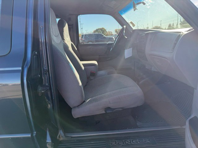 Used 2000 Ford Ranger XL AWD/4WD image 12