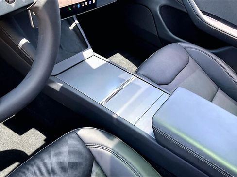 Used 2024 Tesla Model 3 Standard Range RWD image 15
