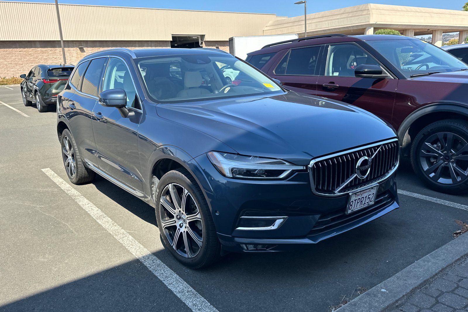 Used 2018 Volvo XC60 T6 Inscription w/ Convenience Package AWD/4WD image 2