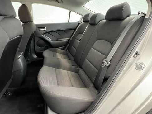 Used 2017 Kia Forte LX FWD image 10