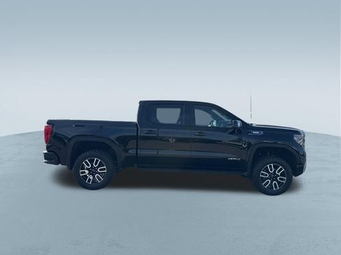 Used 2024 GMC Sierra 1500 AT4 w/ Technology Package AWD/4WD image 9