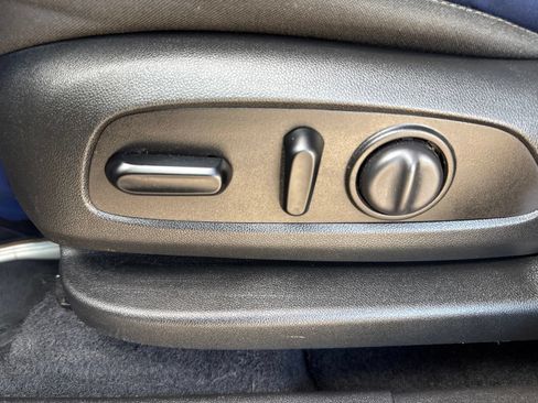 Used 2020 Chevrolet Equinox LT AWD/4WD image 36
