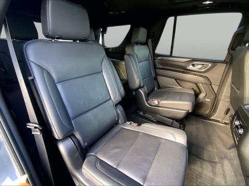 Used 2024 Chevrolet Tahoe Z71 w/ Luxury Package AWD/4WD image 18