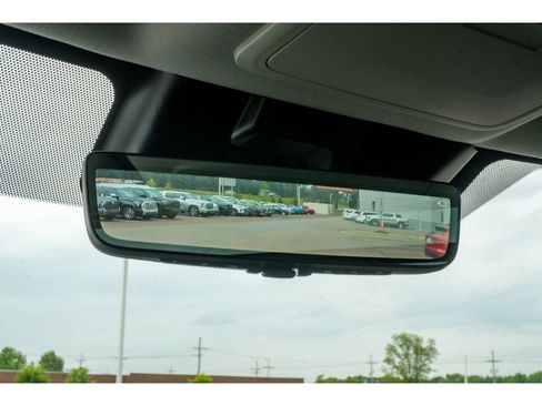 Used 2022 Toyota Tundra Limited w/ TRD Off-Road Package AWD/4WD image 33