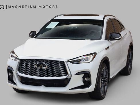 Used 2023 INFINITI QX55 Luxe w/ Cargo Package image 4