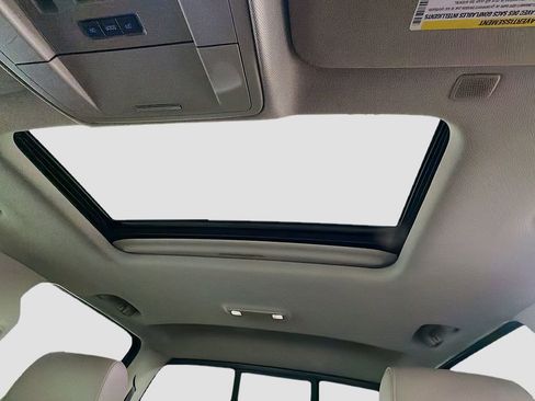 Used 2018 GMC Sierra 1500 SLT image 15