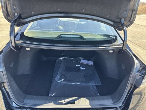 New 2026 Nissan Sentra SR w/ SR Premium Package FWD image 30