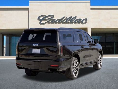 Certified 2025 Cadillac Escalade ESV Sport Platinum w/ LPO, ONYX Package image 3