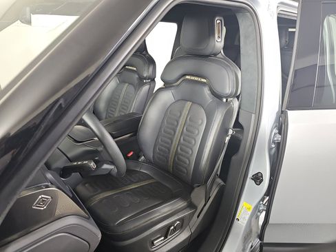 Used 2025 Rivian R1S Adventure image 20