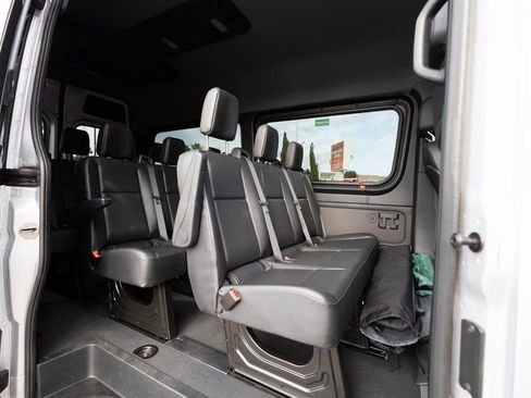 Used 2021 Mercedes-Benz Sprinter 2500 image 21