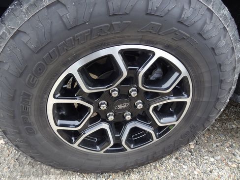 Certified 2021 Ford F150 XLT w/ Equipment Group 302A High image 14