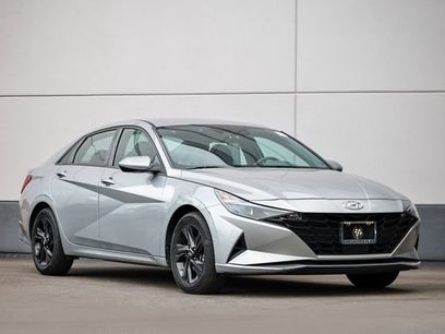 Used 2022 Hyundai Elantra SEL w/ Convenience Package