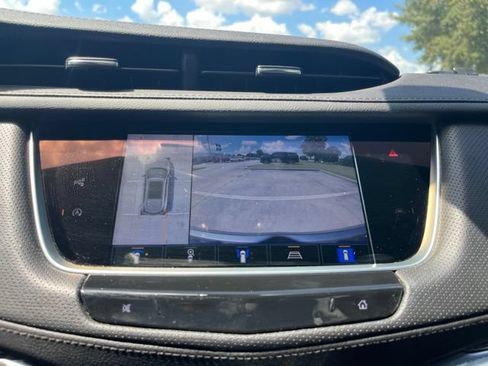 Used 2024 Cadillac XT5 Sportv w/ Technology Package AWD/4WD image 29