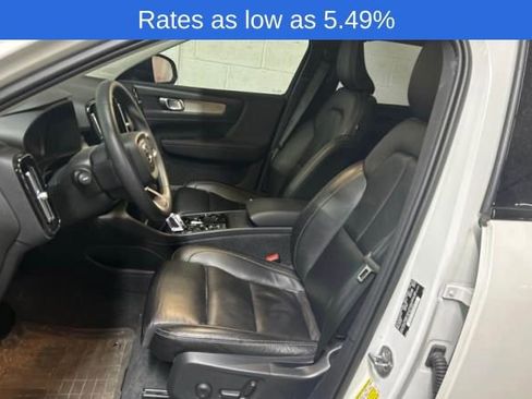 Used 2023 Volvo XC40 B5 Plus w/ Driver Assist Package image 6