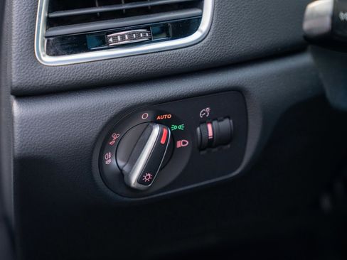 Used 2016 Audi Q3 2.0T Premium Plus w/ Technology Package image 11