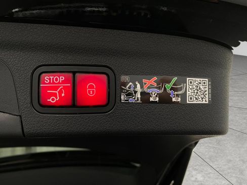 Certified 2025 Mercedes-Benz GLE 350 4MATIC image 7