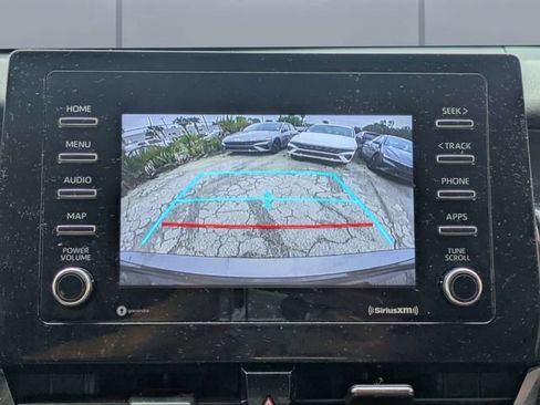 Used 2021 Toyota Camry SE FWD image 19