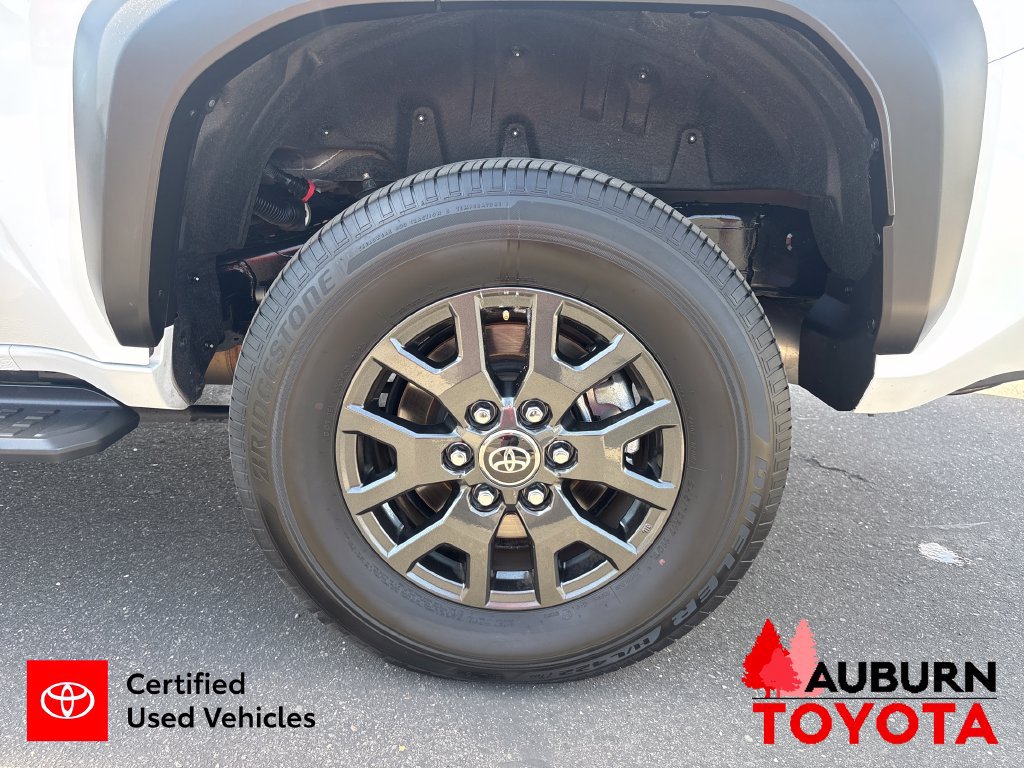 Certified 2025 Toyota 4Runner SR5 AWD/4WD image 24