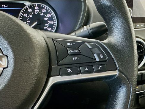 Used 2025 Nissan Sentra SV FWD image 26