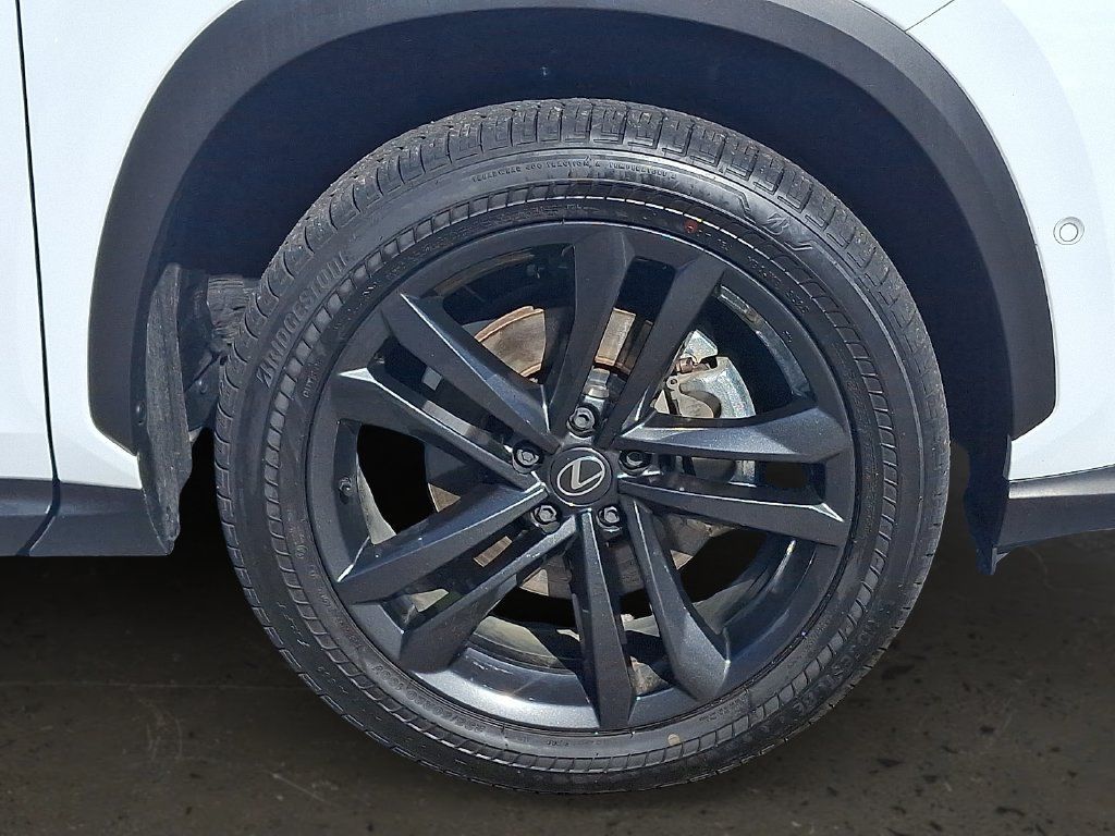 Used 2026 Lexus NX 450h+ AWD w/ Luxury Package image 9