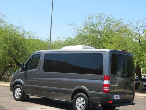 Used 2016 Mercedes-Benz Sprinter 2500 image 5