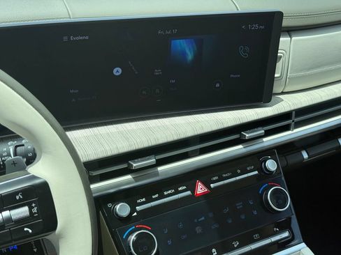 Used 2025 Hyundai Santa Fe Calligraphy FWD image 13