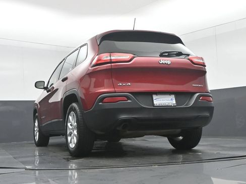 Used 2014 Jeep Cherokee Sport w/ Cold Weather Group AWD/4WD image 54
