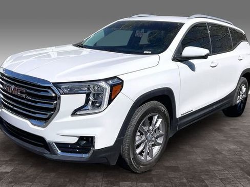 Used 2024 GMC Terrain SLT image 1
