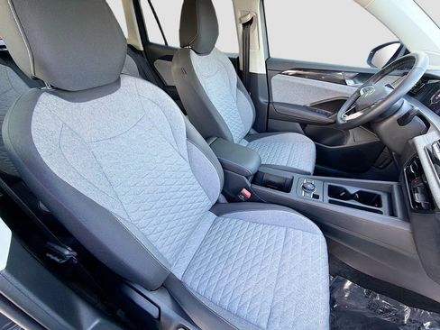 Used 2025 Volkswagen Tiguan S FWD image 13
