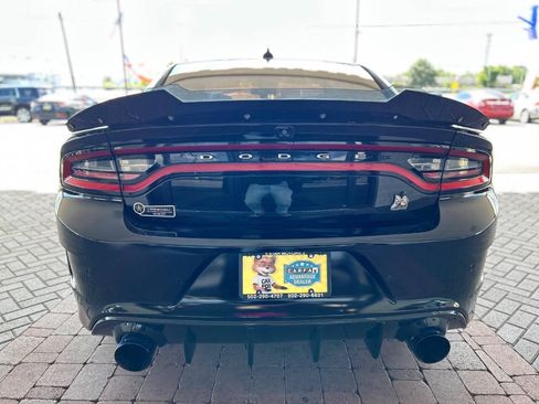 Used 2018 Dodge Charger R/T Scat Pack RWD image 12