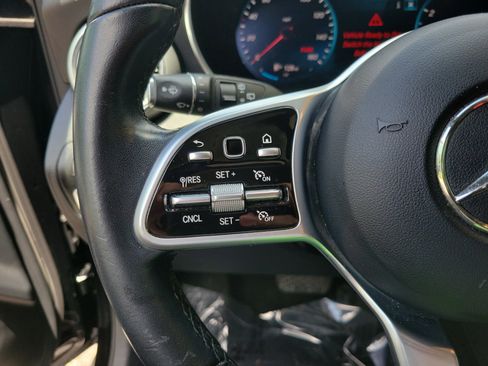 Used 2021 Mercedes-Benz GLC 300 image 28