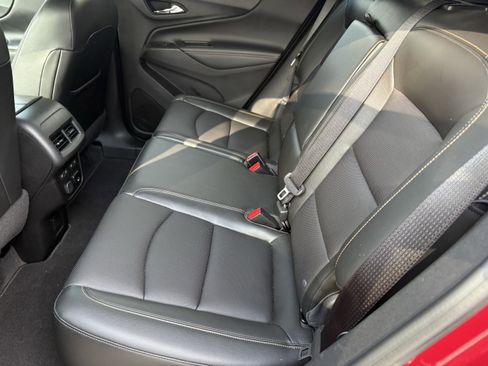 Used 2018 Chevrolet Equinox Premier image 10