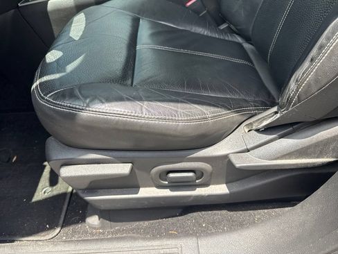 Used 2010 Ford Edge SEL FWD image 16