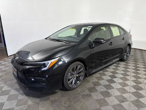 Used 2024 Toyota Corolla XSE FWD image 3