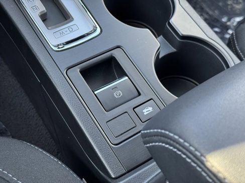 Used 2017 Subaru Legacy 2.5i Premium image 17