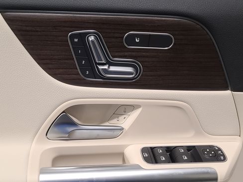 New 2026 Mercedes-Benz GLA 250 4MATIC image 12