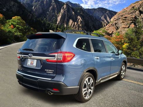 Used 2023 Subaru Ascent Touring AWD/4WD image 3